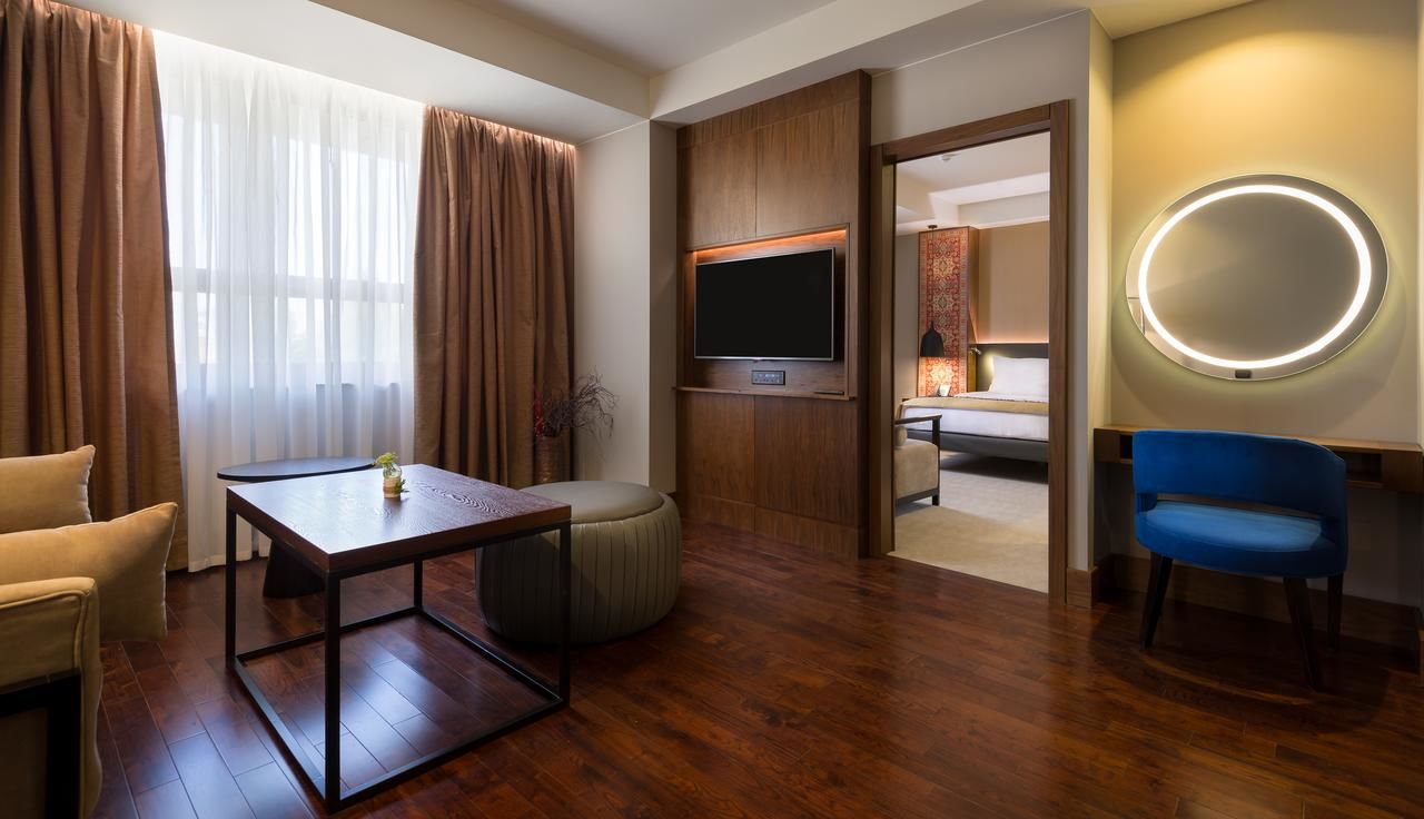 Отель Radisson BLU Hotel Yerevan Ереван-13