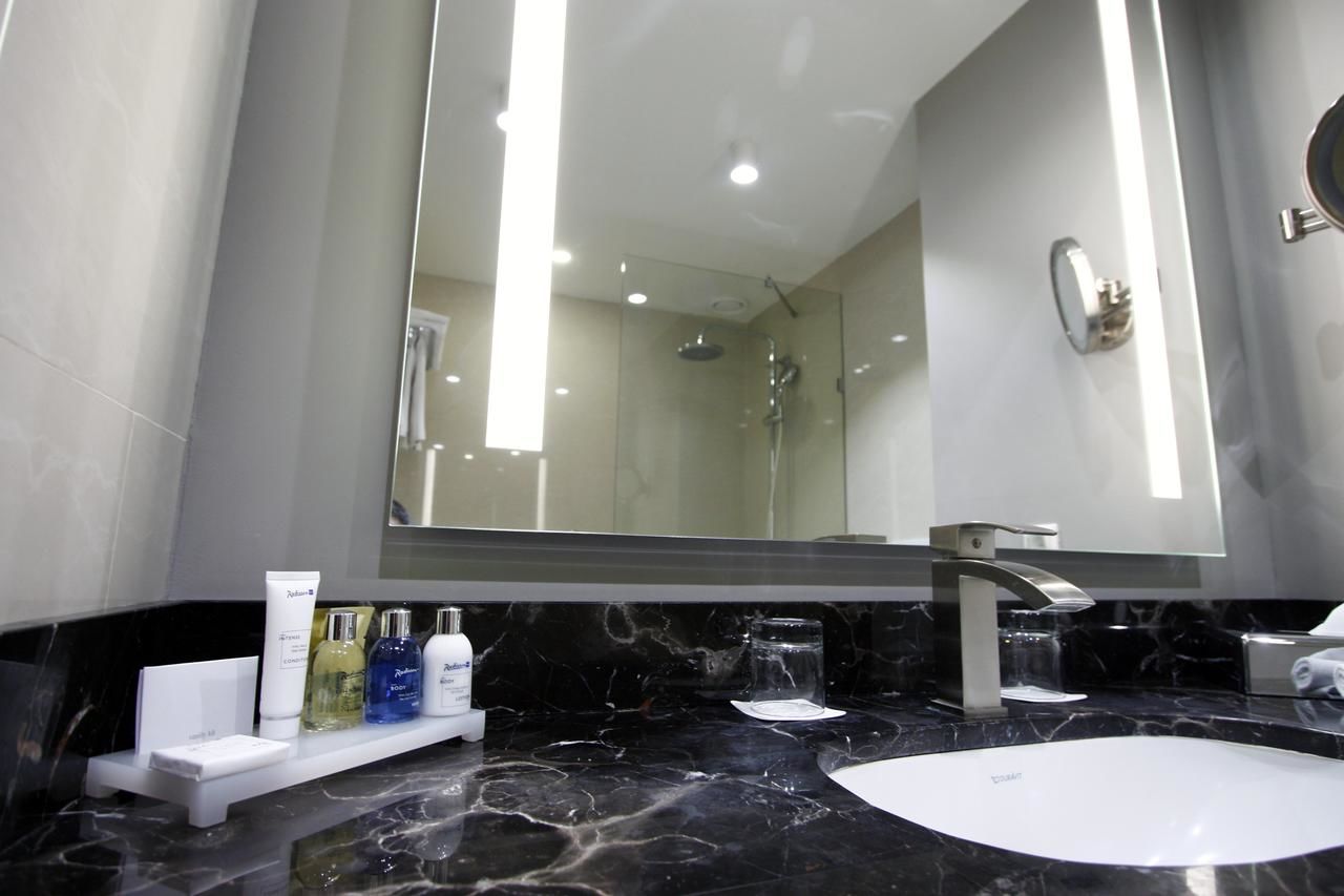 Отель Radisson BLU Hotel Yerevan Ереван-21