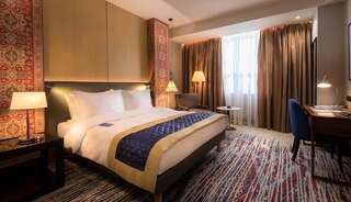 Отель Radisson BLU Hotel Yerevan Ереван Улучшенный номер-2
