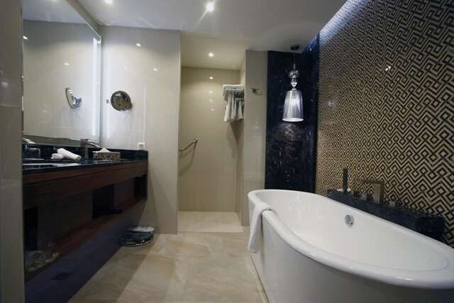 Отель Radisson BLU Hotel Yerevan Ереван-19