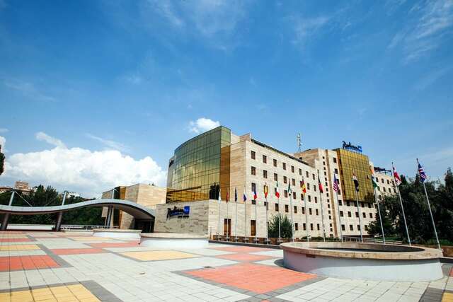 Отель Radisson BLU Hotel Yerevan Ереван-26