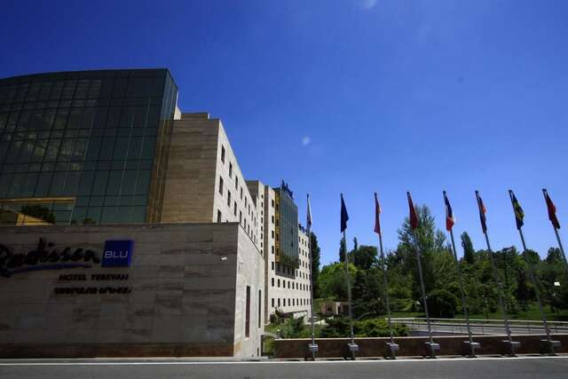 Отель Radisson BLU Hotel Yerevan Ереван-38